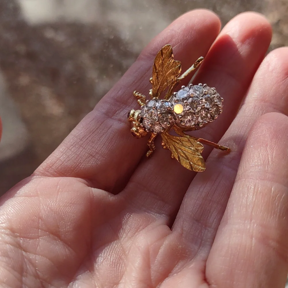 Diamond Bee pin brooch Ruby eyes, 18k yellow gold, Herbert Rosenthal Natural